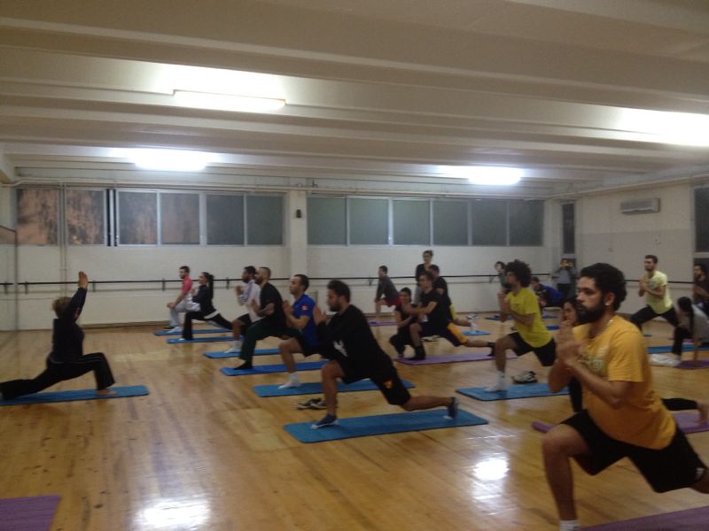 E.Ü.Beden Egitimi ve Spor Yüksek Okulu öğrencileri ile Yoga